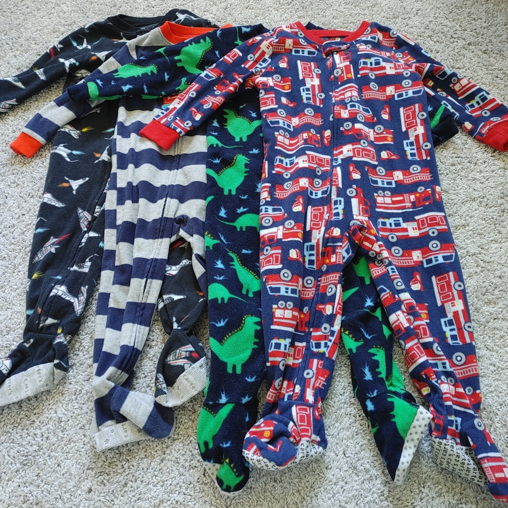 Lot of 4 zip-up pajamas 2T